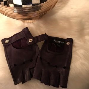 bebe purple leather Half gloves